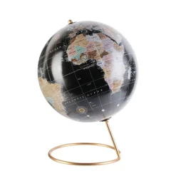 Globe terrestre noir et doré